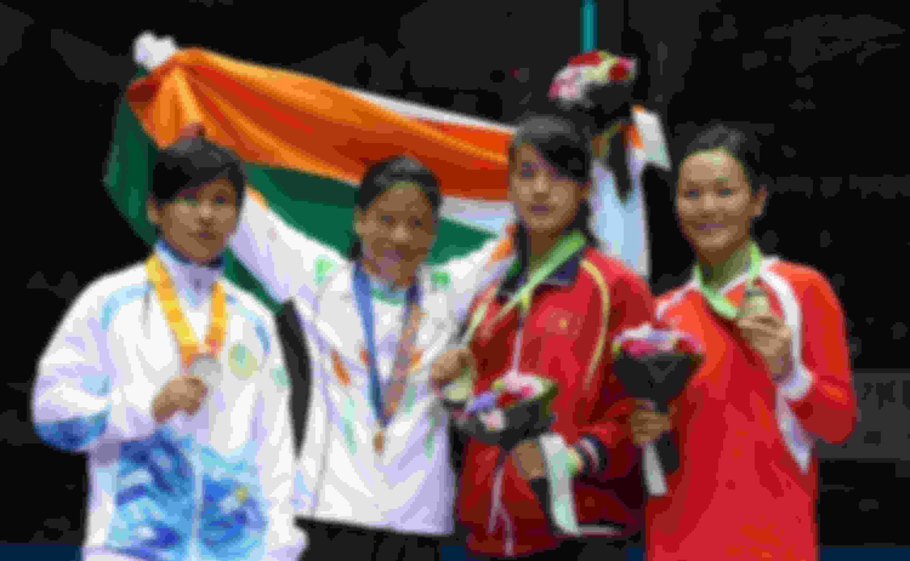 एमसी मैरी कॉम एशियाई खेलों में मुक्केबाज़ी का स्वर्ण पदक जीतने वाली पहली भारतीय महिला बनीं। 