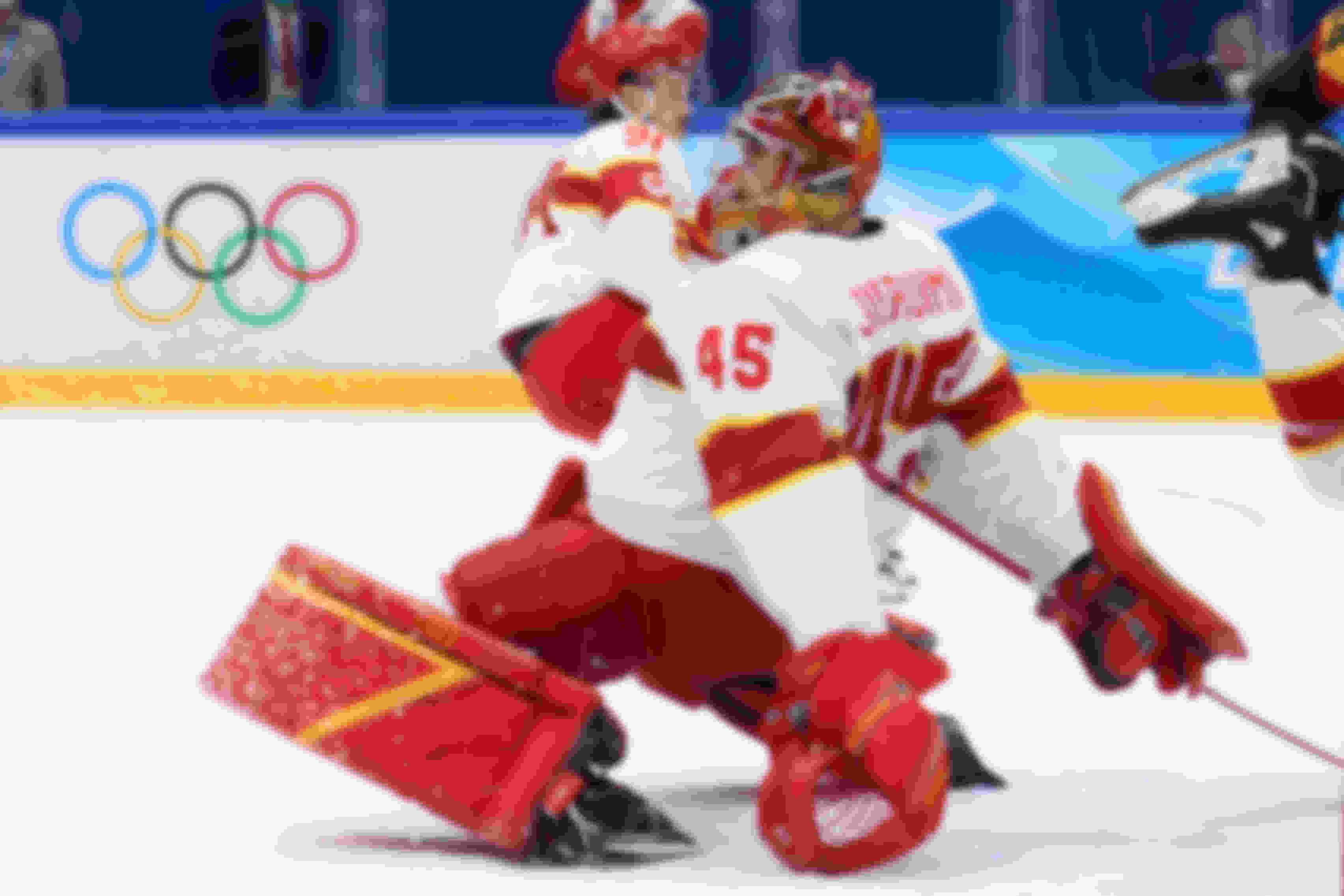 The son of NHL hero Chris Chelios is playing for China at Beijing 2022 ...