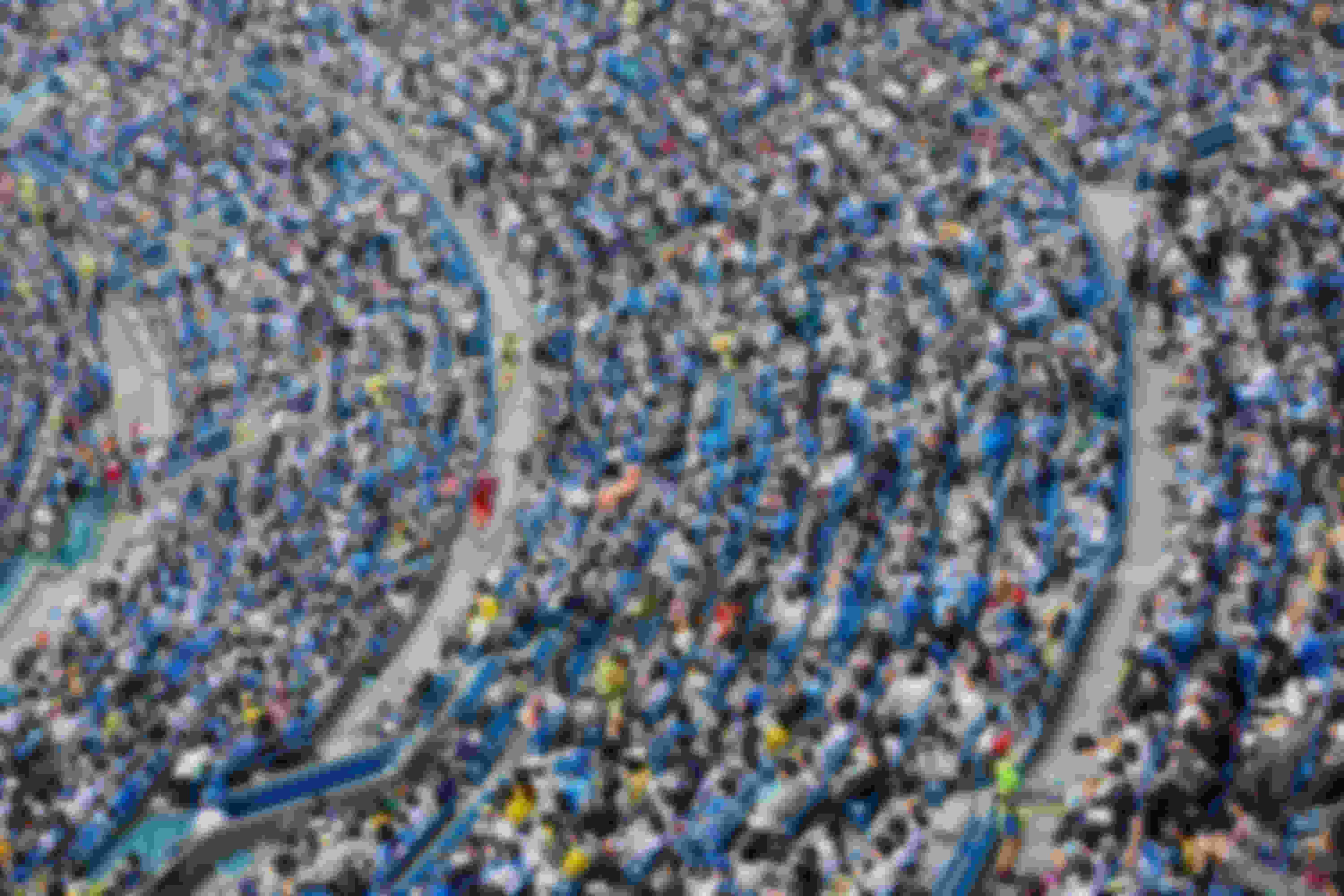 DeNA BayStars and Hanshin Tigers pack Yokohama Stadium on Sunday.
