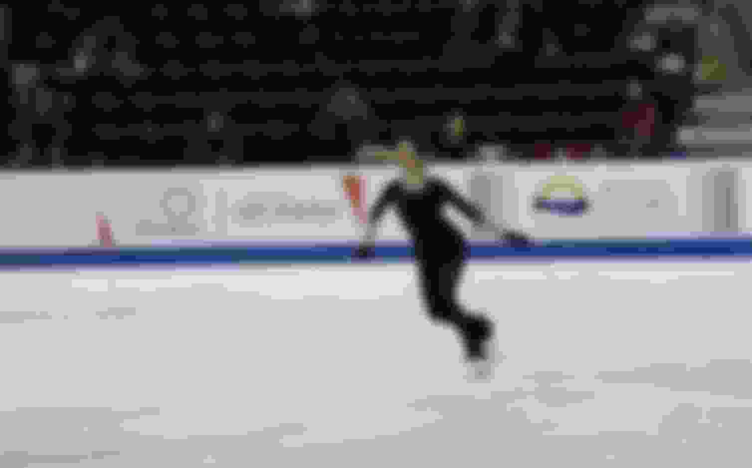 Evgenia Medvedeva skated a clean run through in Skate Canada practice