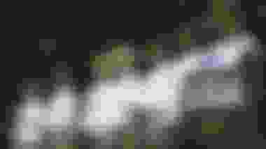 Strug helps 'Magnificent Seven' to gymnastics team gold