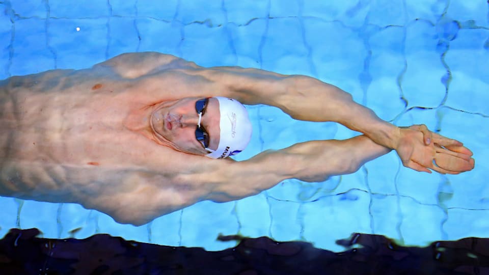 190センチを超える長身を生かしたダイナミックな泳ぎが魅力。東京五輪の背泳ぎでも金メダルの有力候補と考えられている