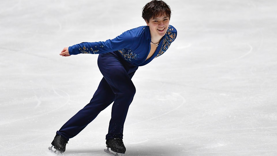 Uno Shoma smiles after winning the 2019/20 japan nationals on day four of the 88th All Japan Figure Skating Championships at the Yoyogi National Gymnasium on December 22, 2019 in Tokyo, Japan. (Photo by Atsushi Tomura/Getty Images)