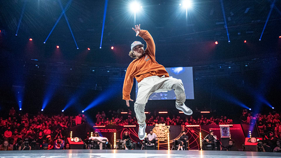 2022年霹雳舞世锦赛：BBoy Phil Wizard和BGirl Ami锁定冠军，刘清漪摘银创造中国霹雳舞历史