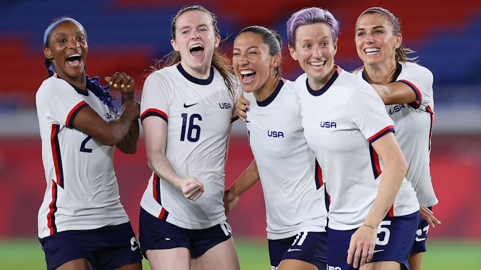 Us Soccer Reaches Historic Equal Pay Deal 