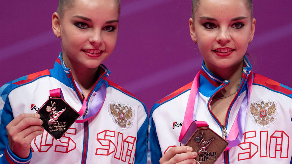 Dina and Arina Averina win three events in 'online' competition