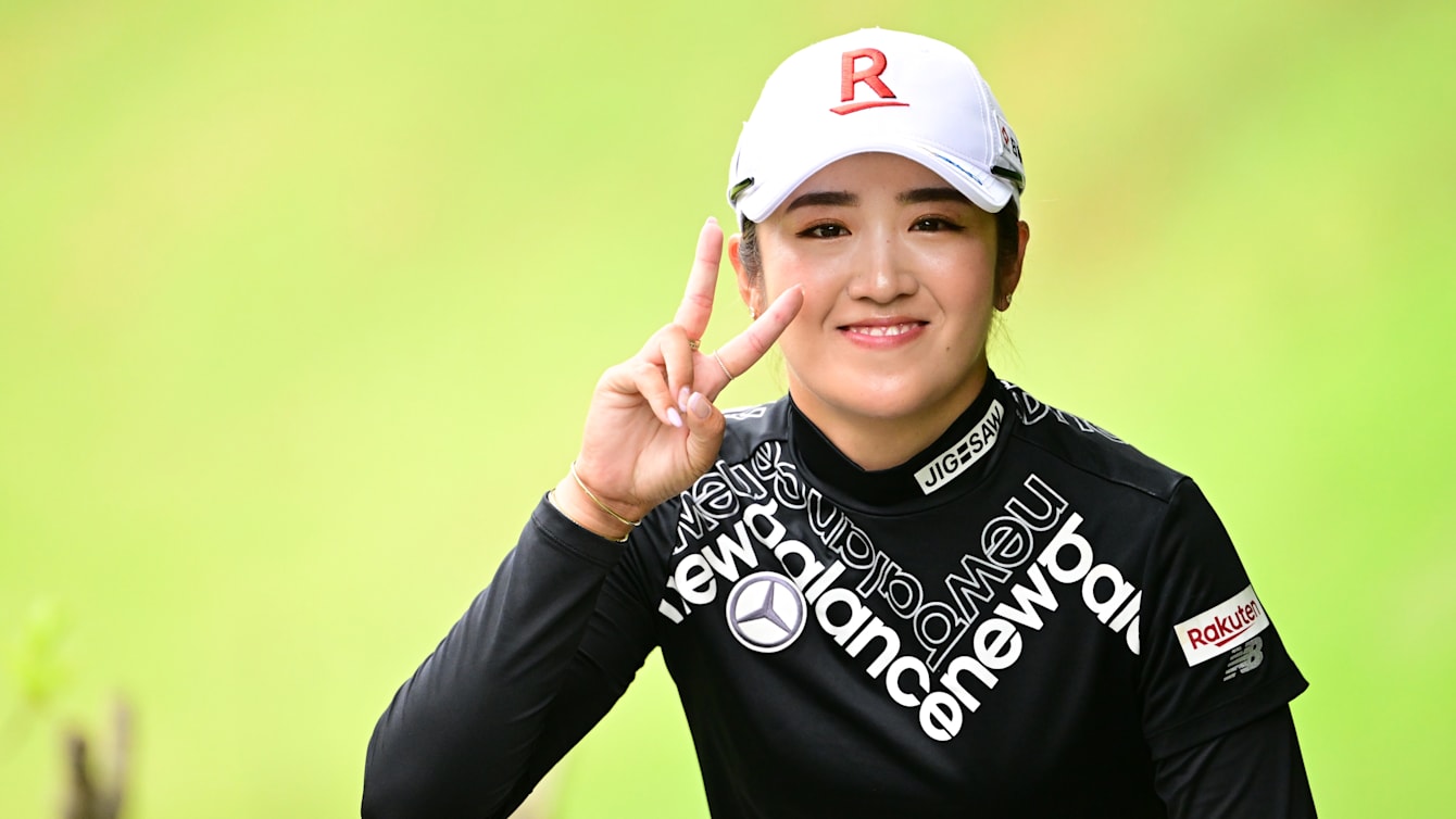 稲見萌寧 選手 サイン入り帽子