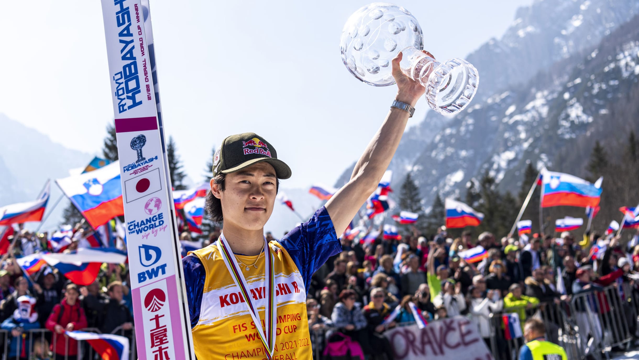 小林陵侑が3季ぶり2度目の総合優勝 佐藤幸椰は個人第28戦で2位 スキージャンプw杯最終戦