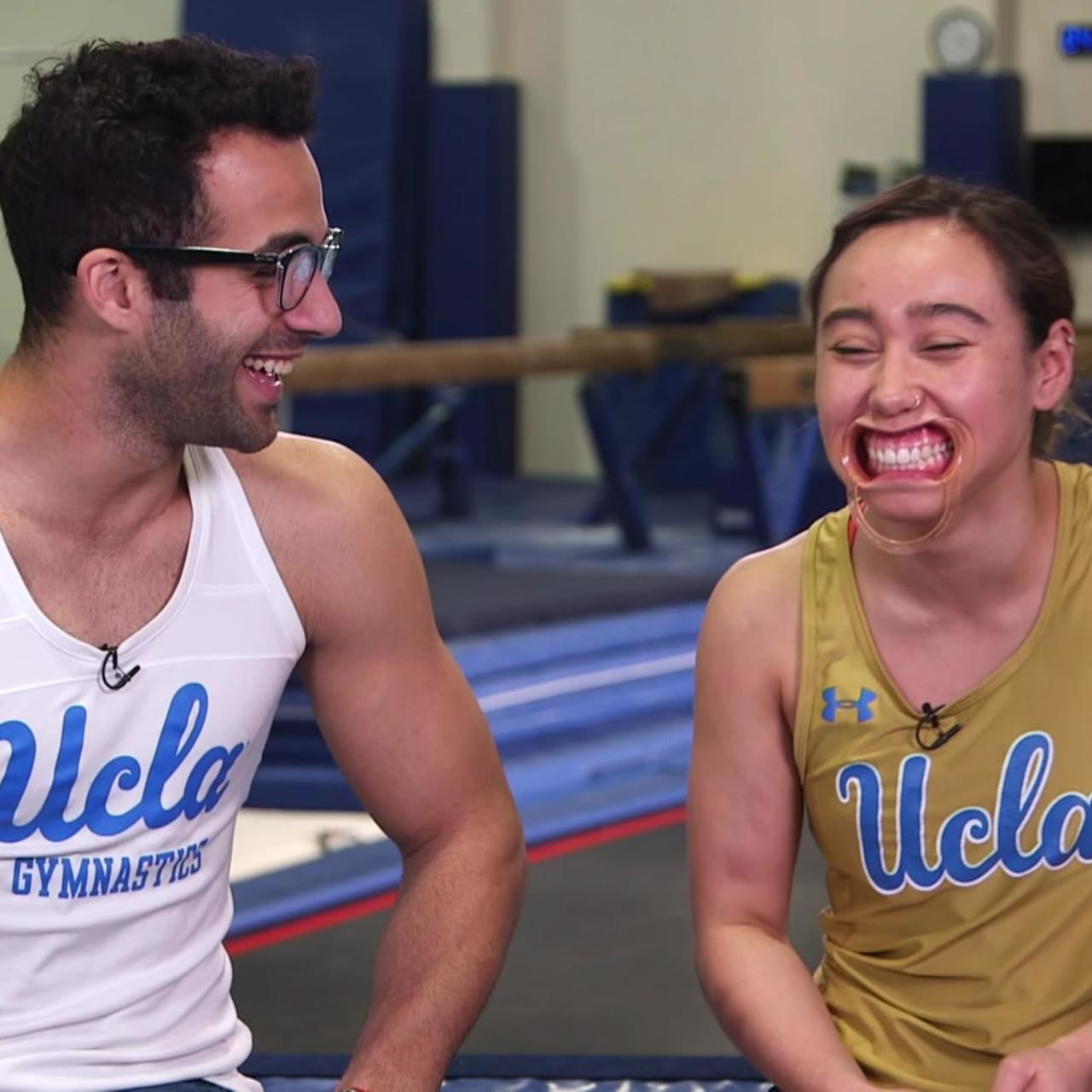 ケイトリン オオハシとダネル レイバがマウスガードゲームに挑戦