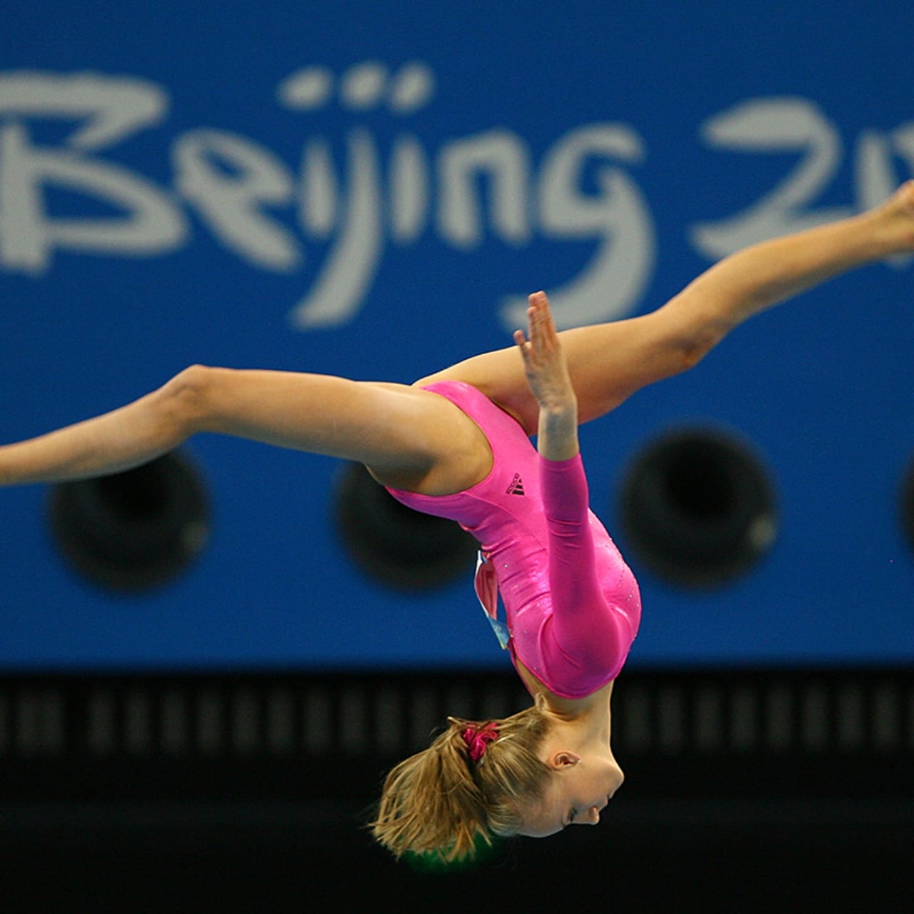 nastia liukin gymnastics vault