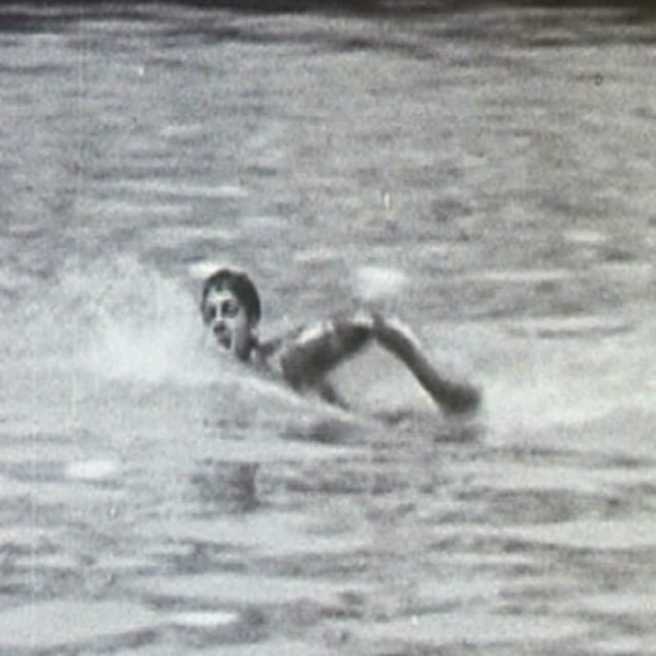 johnny weissmuller swimming