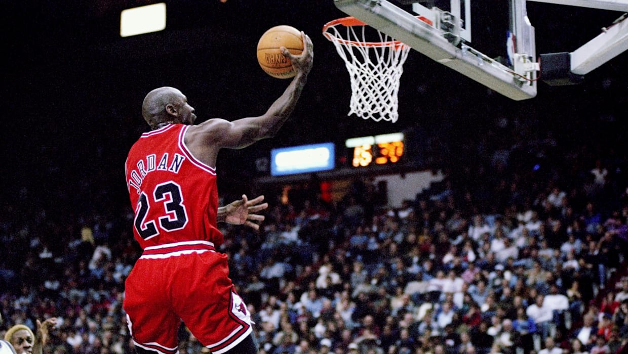 lenda do Basquete Michael Jordan, normalmente, jogado como um guarda de tiro