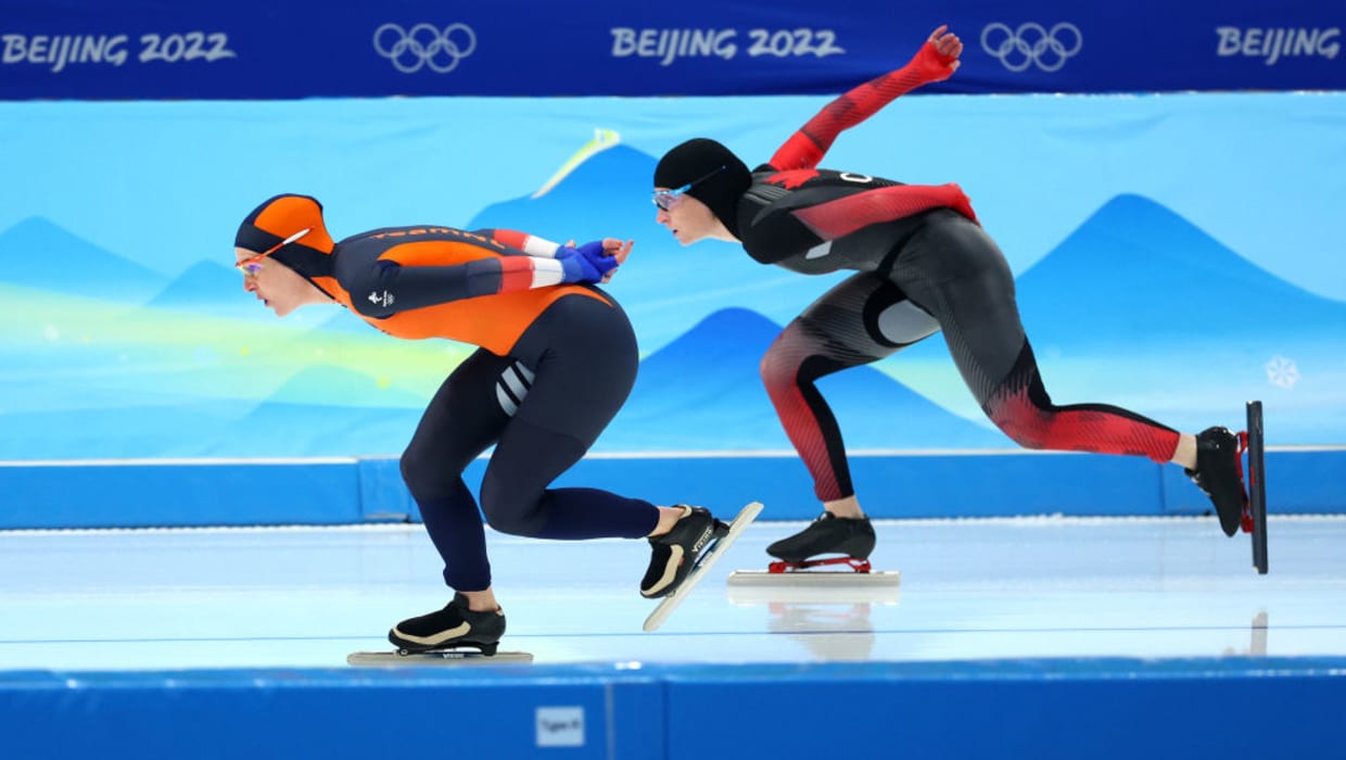 Вюст выиграла золото на Национальном конькобежном стадионе в Пекине, серебро завоевала японка Такаги Михо, а бронзу - Антуанетта де Йонг. 