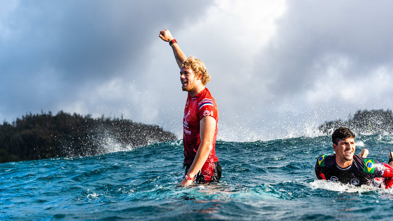 Tyler Wright Makes Surfing History At Pipeline Florence Wins At Last