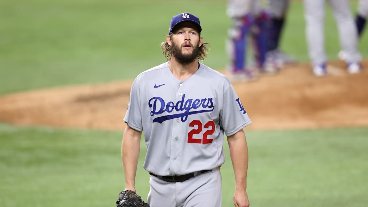 Clayton Kershaw es eliminado del Juego 5 contra los Rays de Tampa Bay durante la Serie Mundial MLB 2020.  (Foto de Tom Pennington / Getty Images)