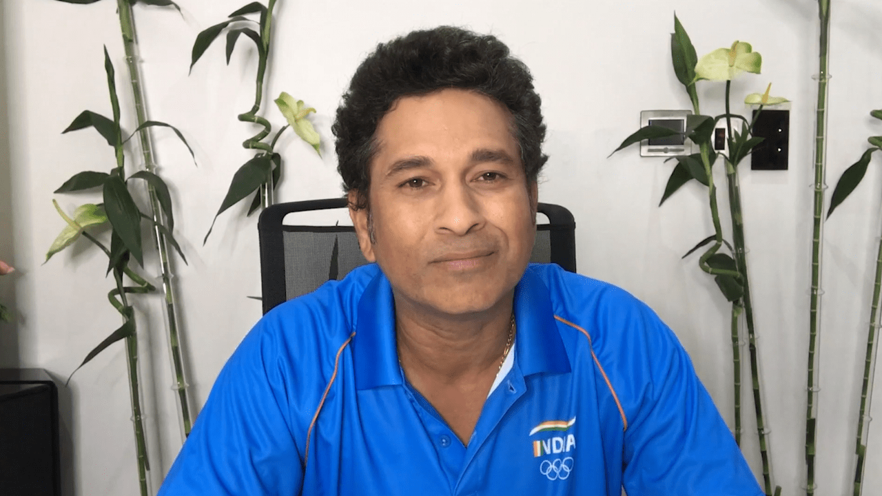 クリケットヒーローのサチン テンドルカールが インド代表の健闘を願う