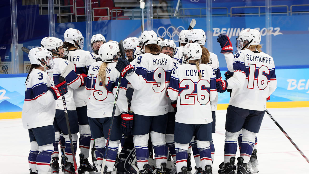 Tight Knit U S Women S Ice Hockey Squad Feels Like Family