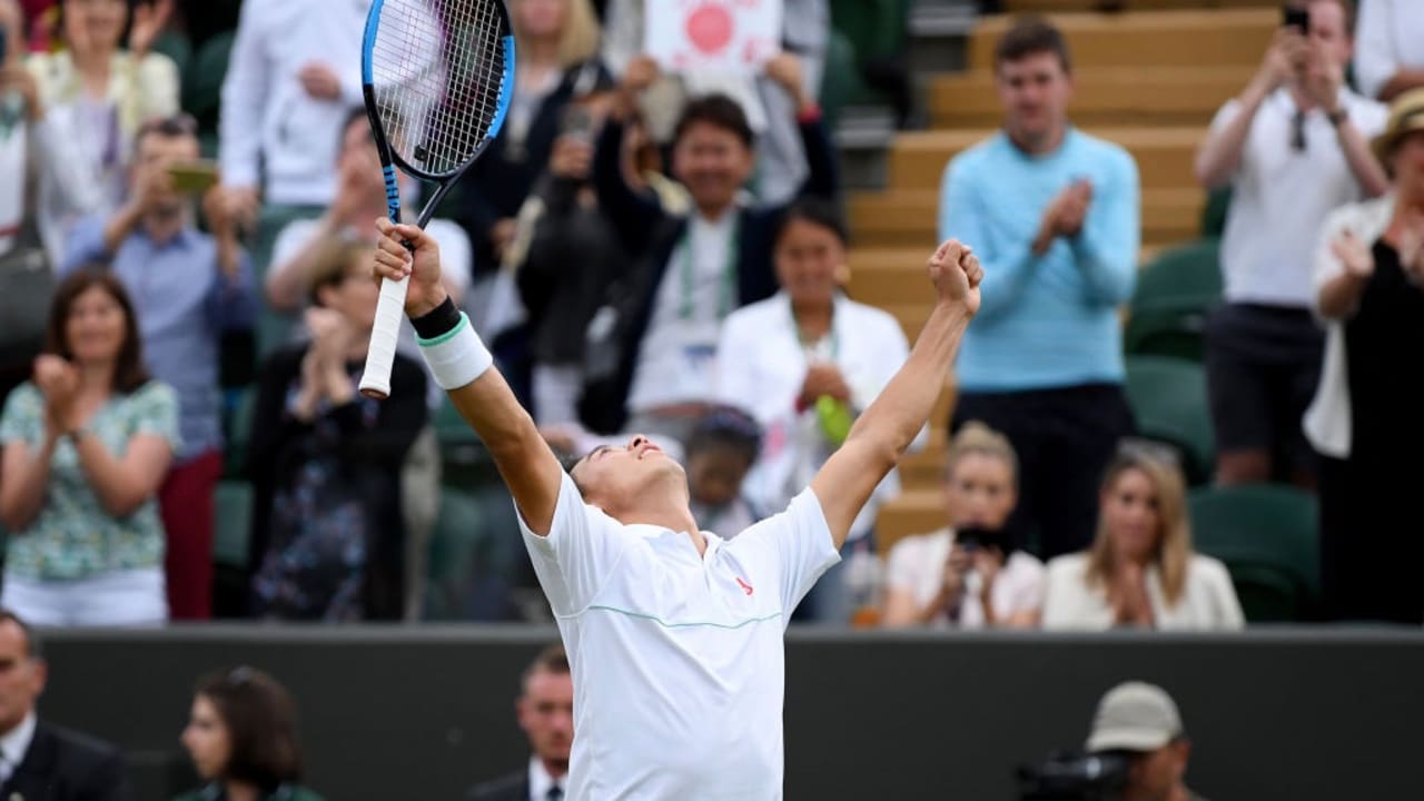 ウィンブルドン 男子シングルス４回戦で錦織がククシュキンに勝利 準決勝の相手は 芝の王者 ロジャー フェデラー