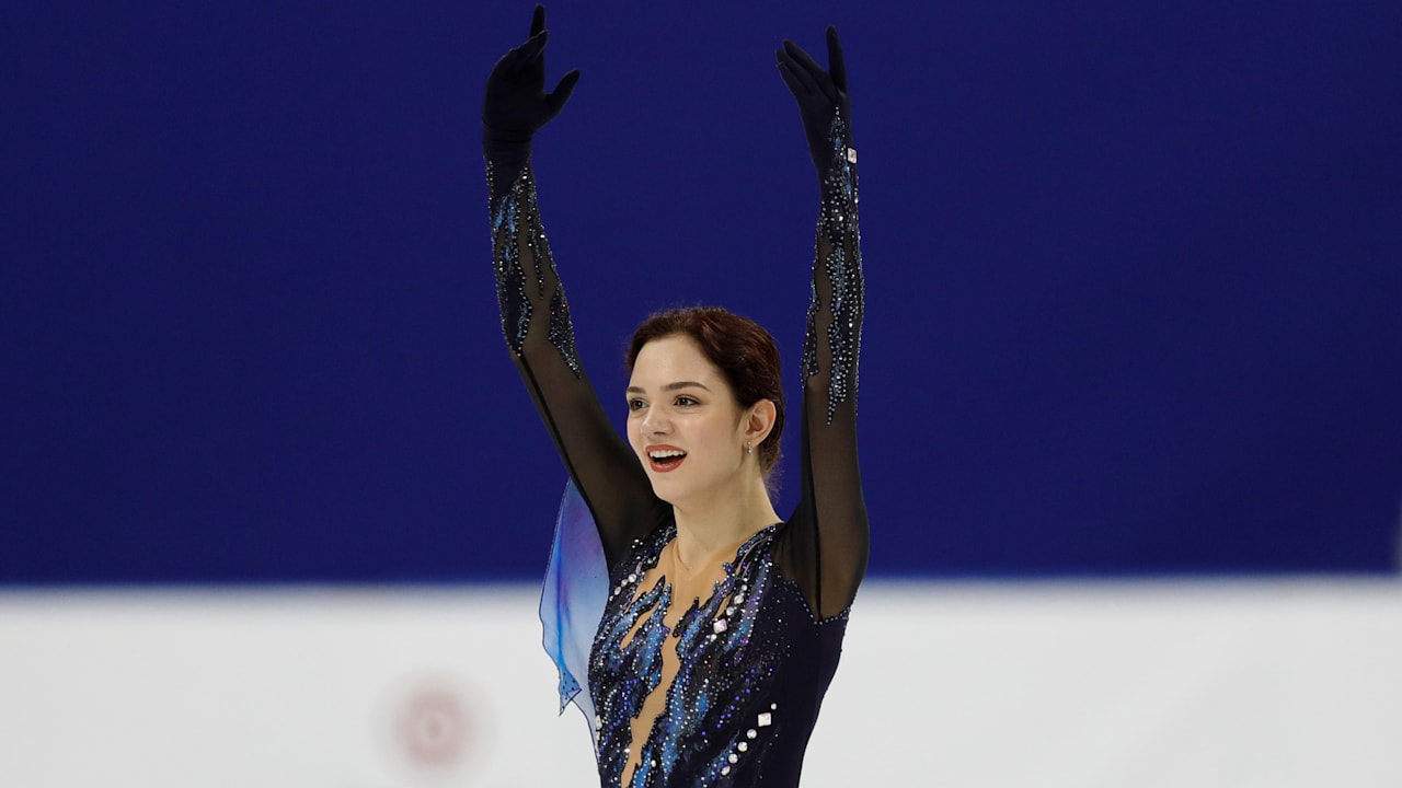 女子フィギュア 平昌五輪銀メダルのエフゲニア メドベージェワがアイスショー出演のため予定