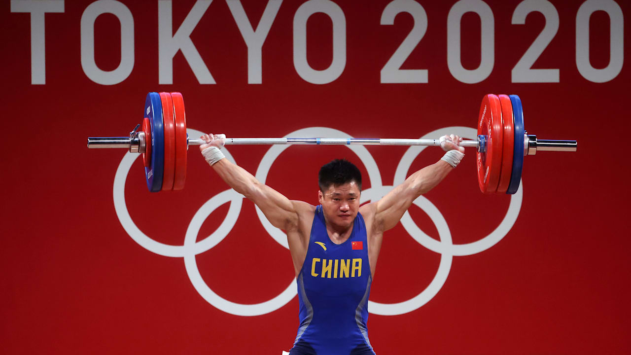 linje Svømmepøl kompression People's Republic of China's LYU Xiaojun wins men's 81kg weightlifting  competition