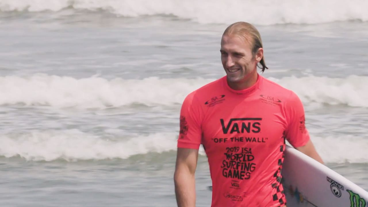 Australian Surfer Owen Wright Fell From His Board And Had To Learn How To Walk Again He Claimed First Ever Olympic Surfing Bronze