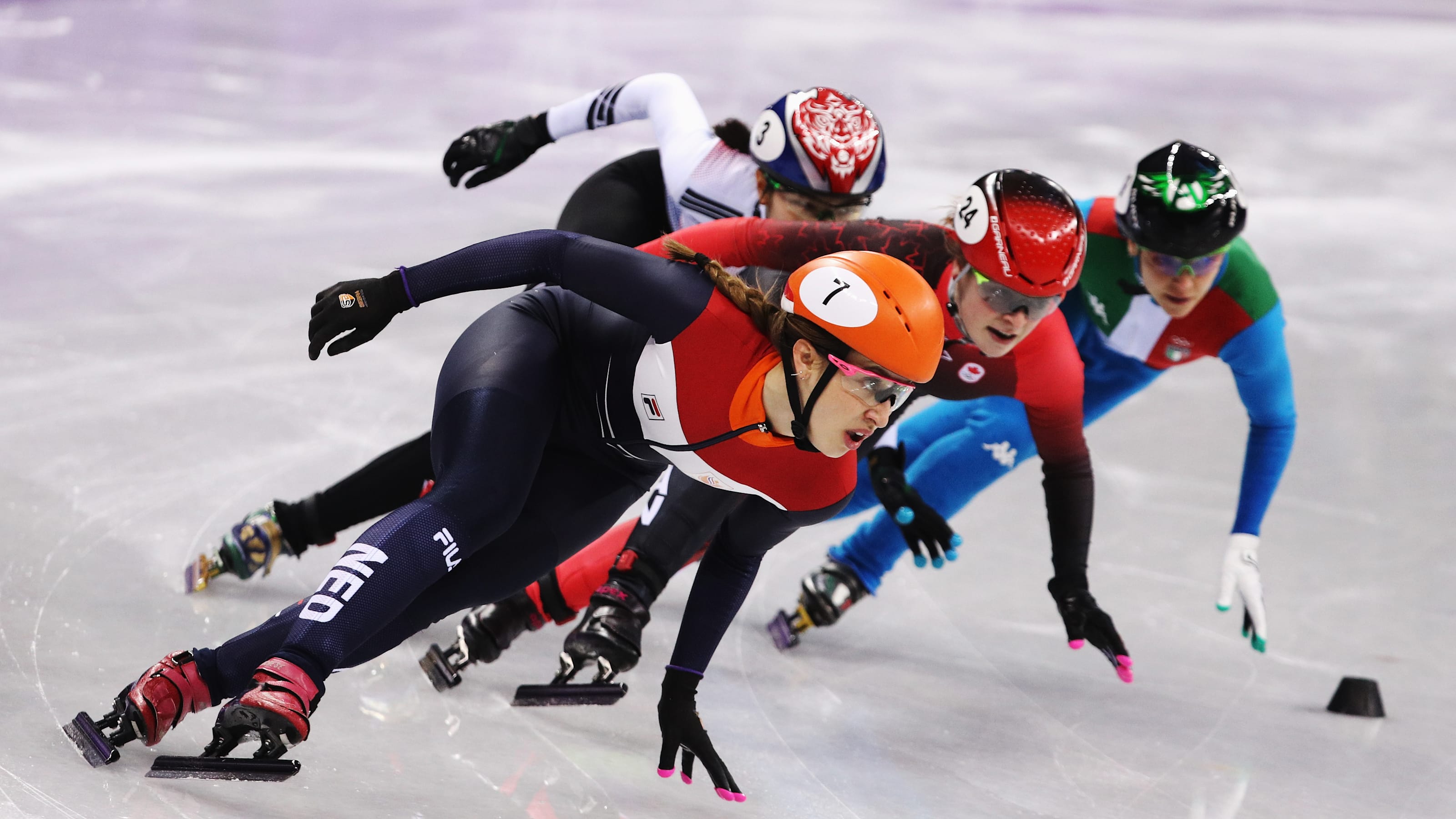 Спид айс. Beijing 2022 Speed Skating. Бежинг 2022. Шорт трек Сочи 2014. Beijing 2022 short track Speed Skating.