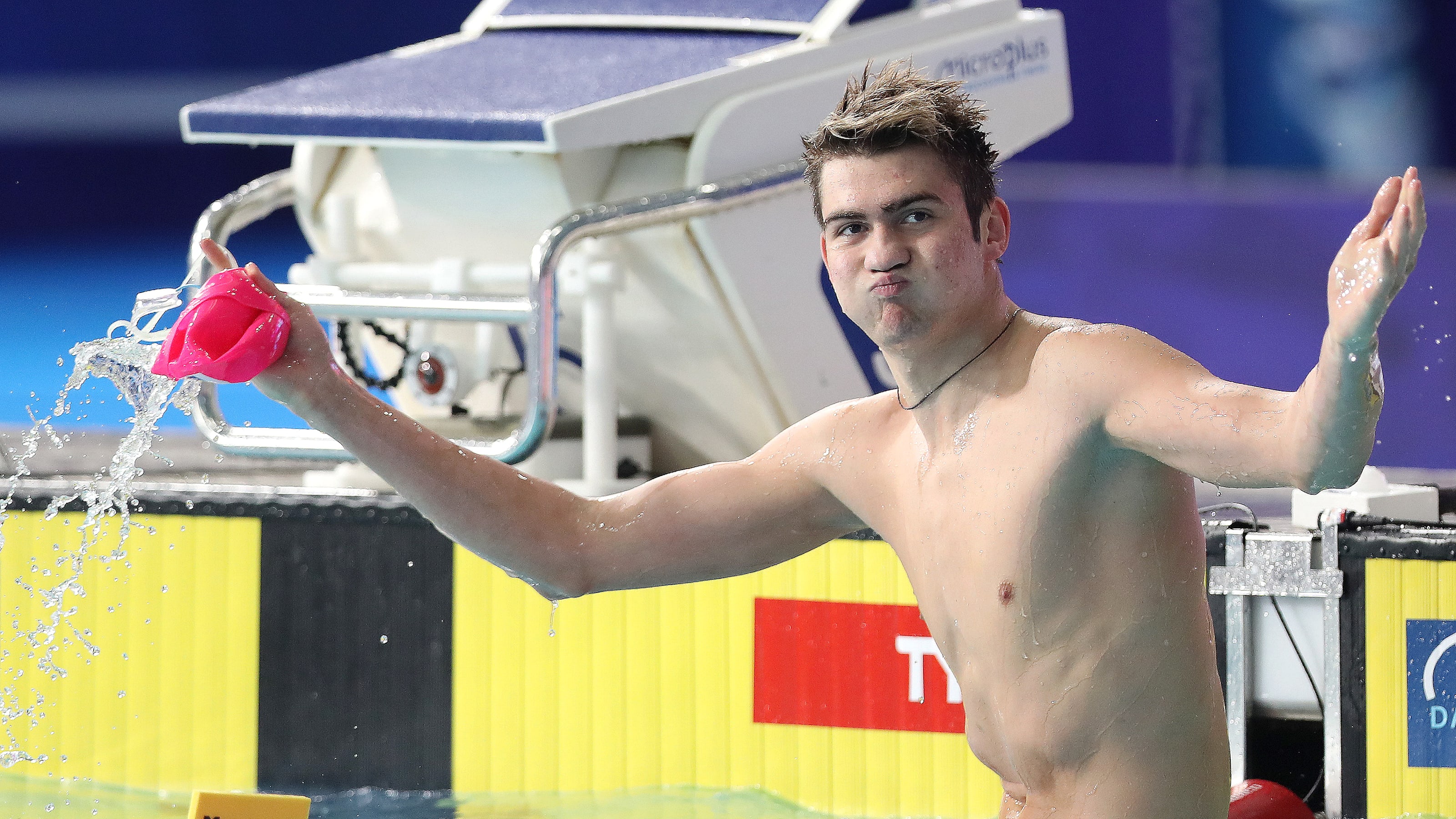kolesnikov wins men s 100m free final at budapest 2021 european championships