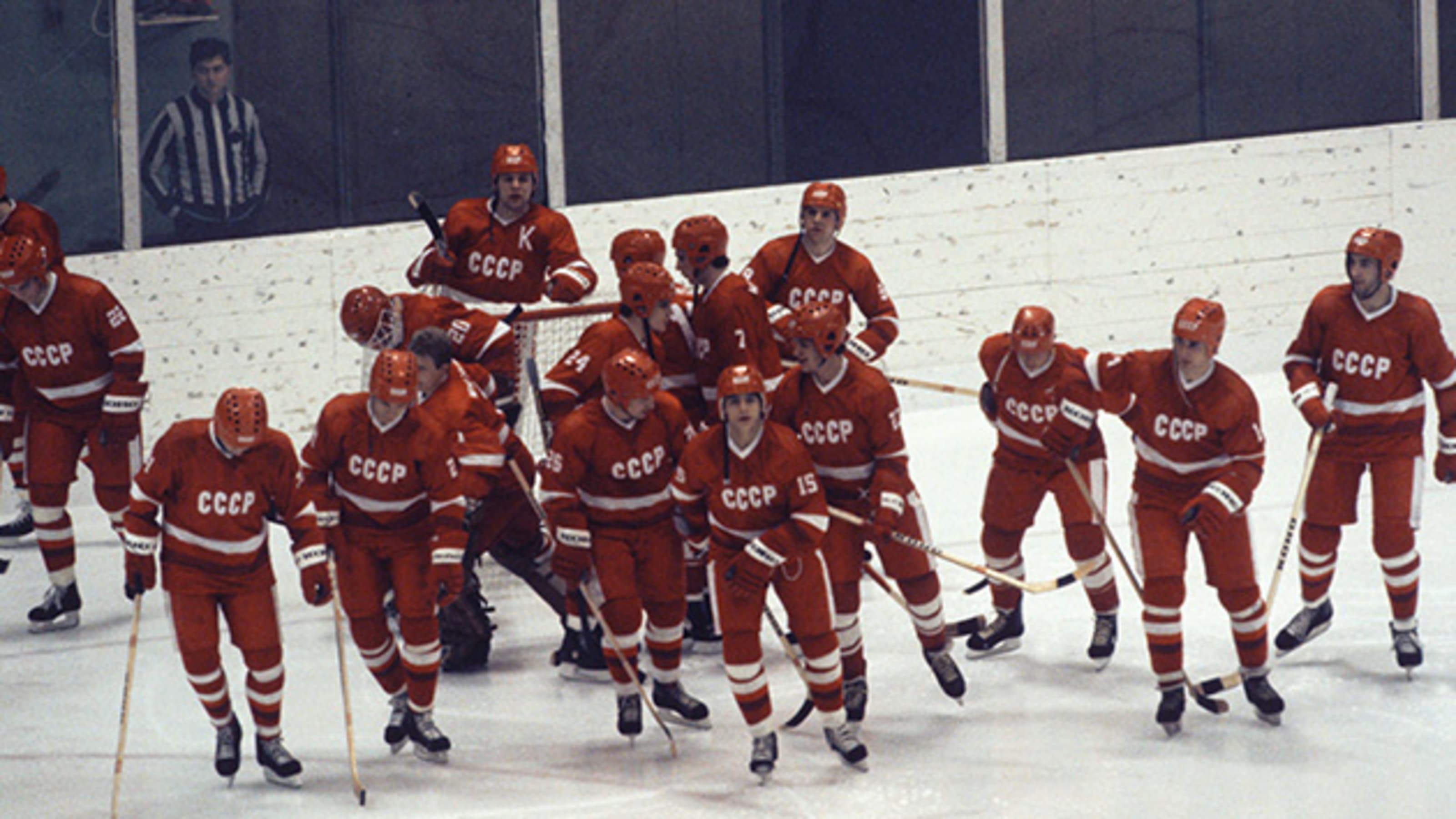 О хоккейном матче сборной советского союза