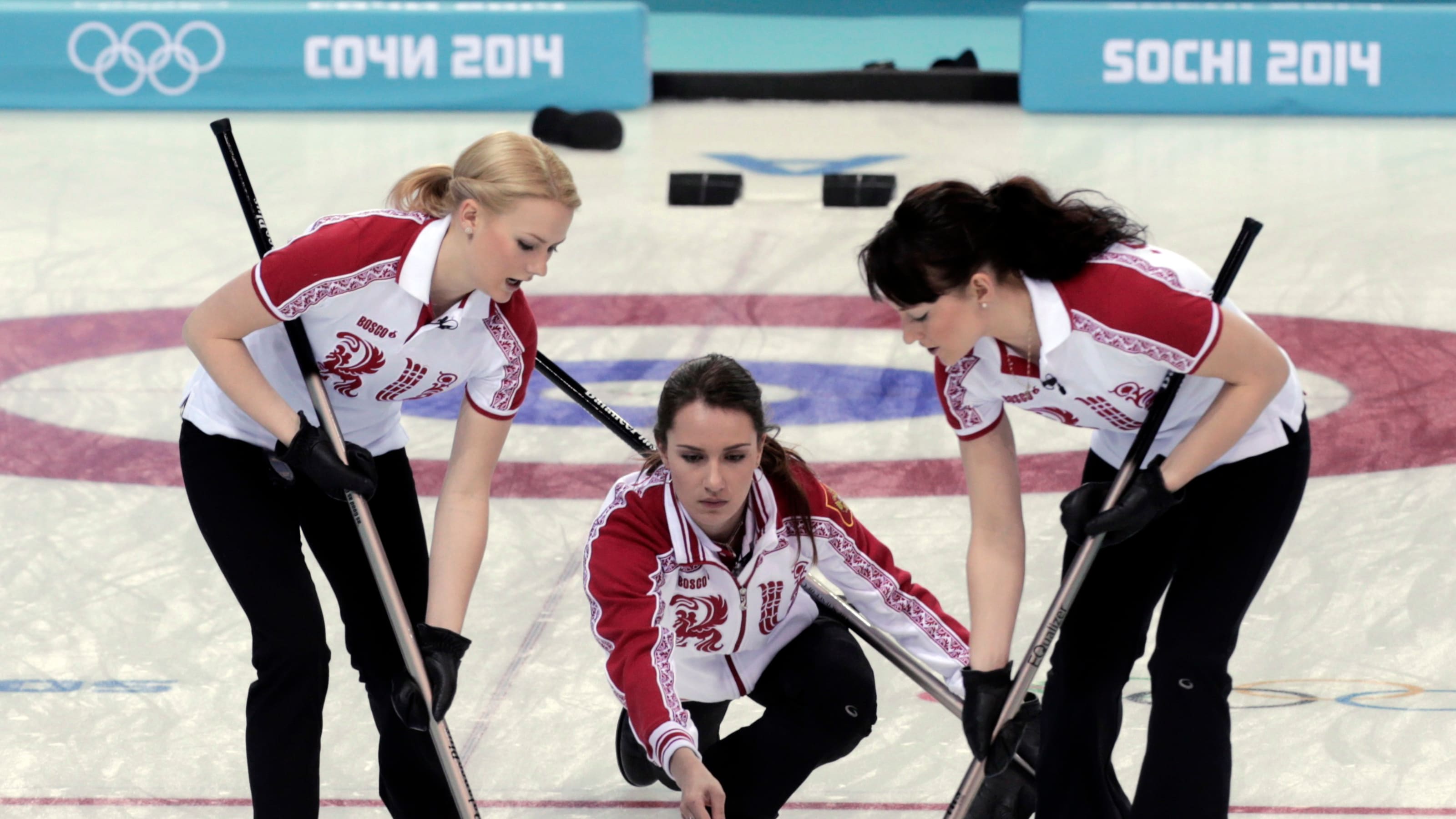 Керлинг бухарестская. Керлинг сочи. Керлинг в сочи. Керлинг в олимпийском парке. Керлинг центр сочи.