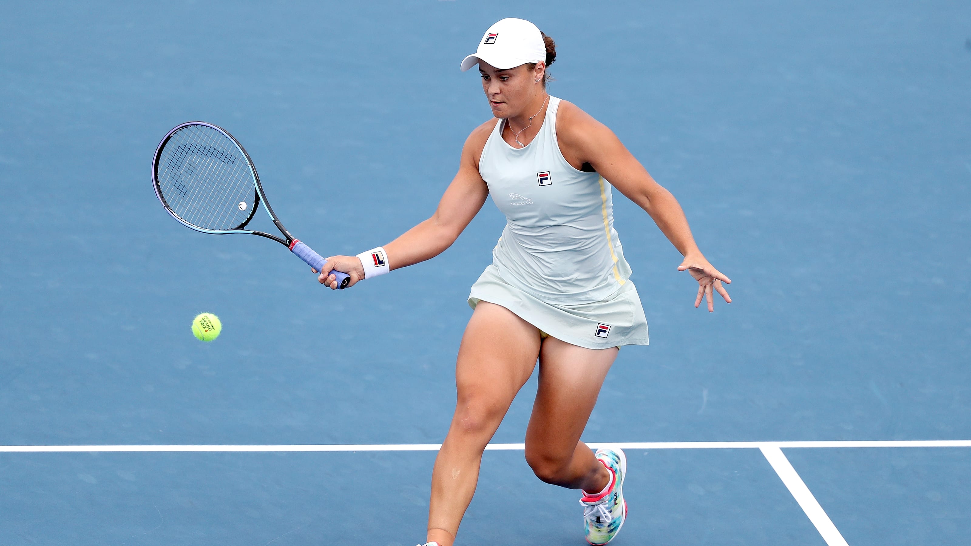 Top-ranked Ashleigh Barty defeats Barbora Krejcikova for the semifinals of the Western and Southern Open