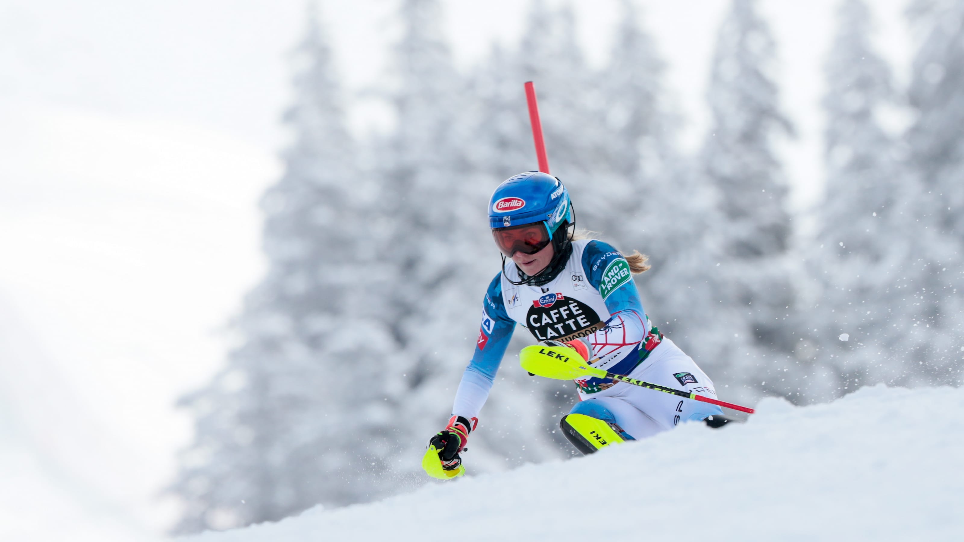 冬のアスリートたちの夏のスポーツは 小平奈緒は自転車に ミカエラ シフリンはテニスに