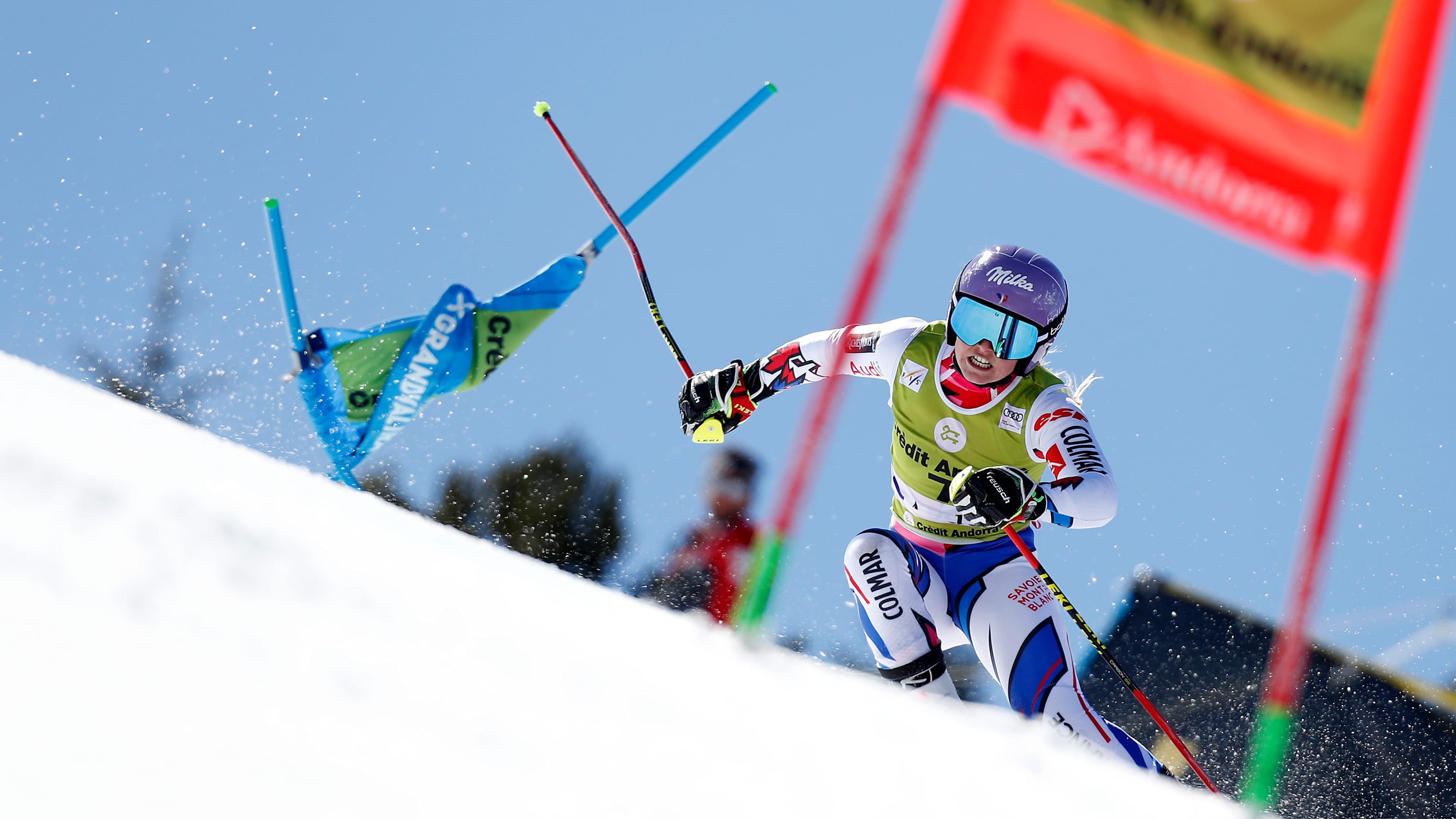 Скоростной спуск с горы. Alpine Ski World Cup. Alpine Skiing. Слалом горные лыжи. Скоростной спуск горнолыжный спорт.