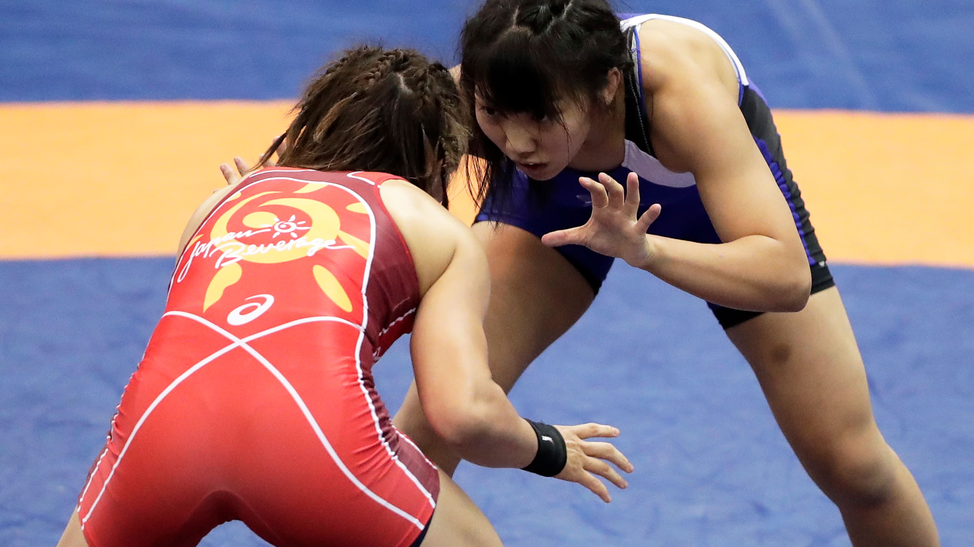 Japanese Girls Wrestle