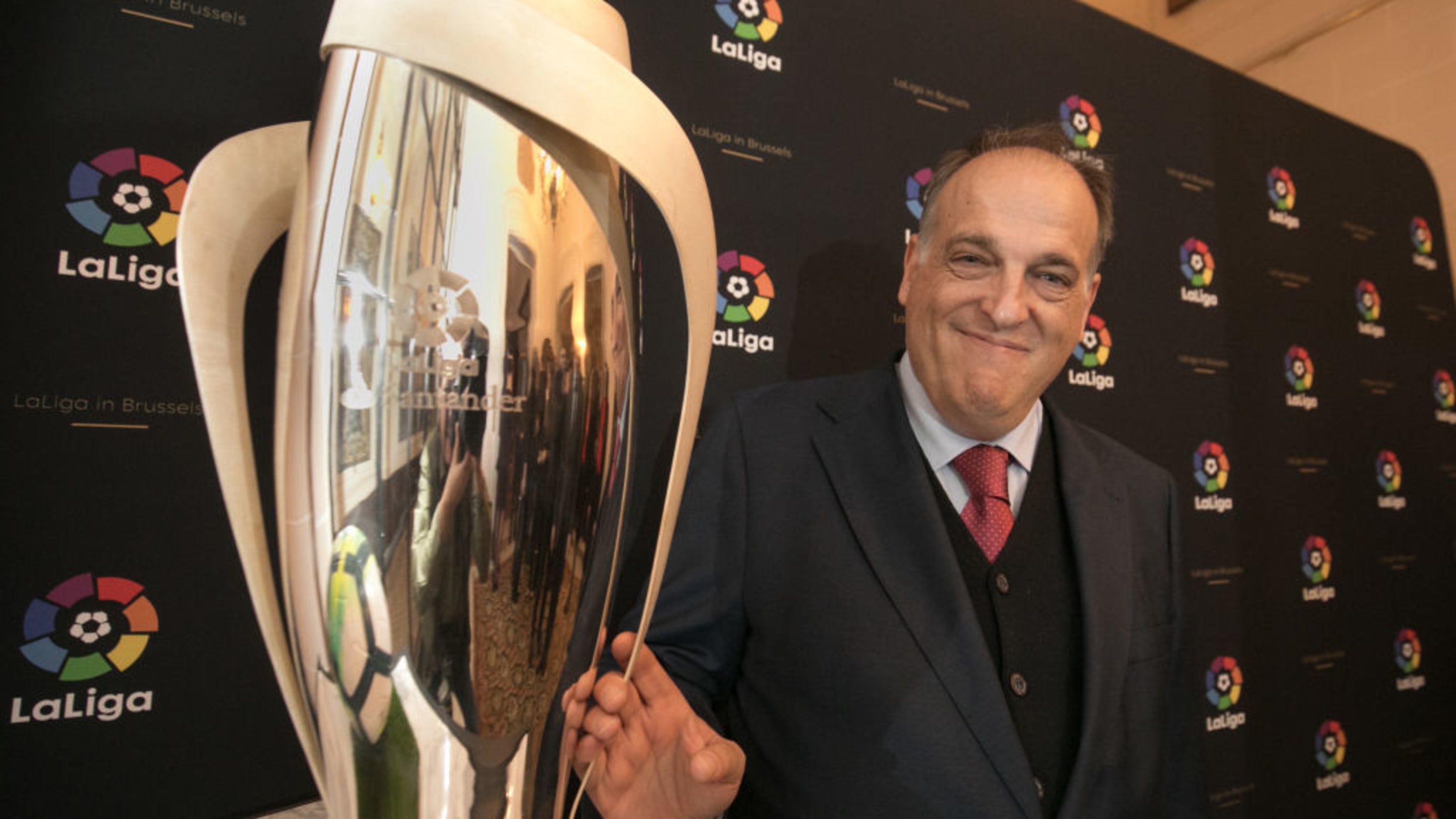 サッカー スペインサッカー連盟が 他競技の支援に約12億円を寄付