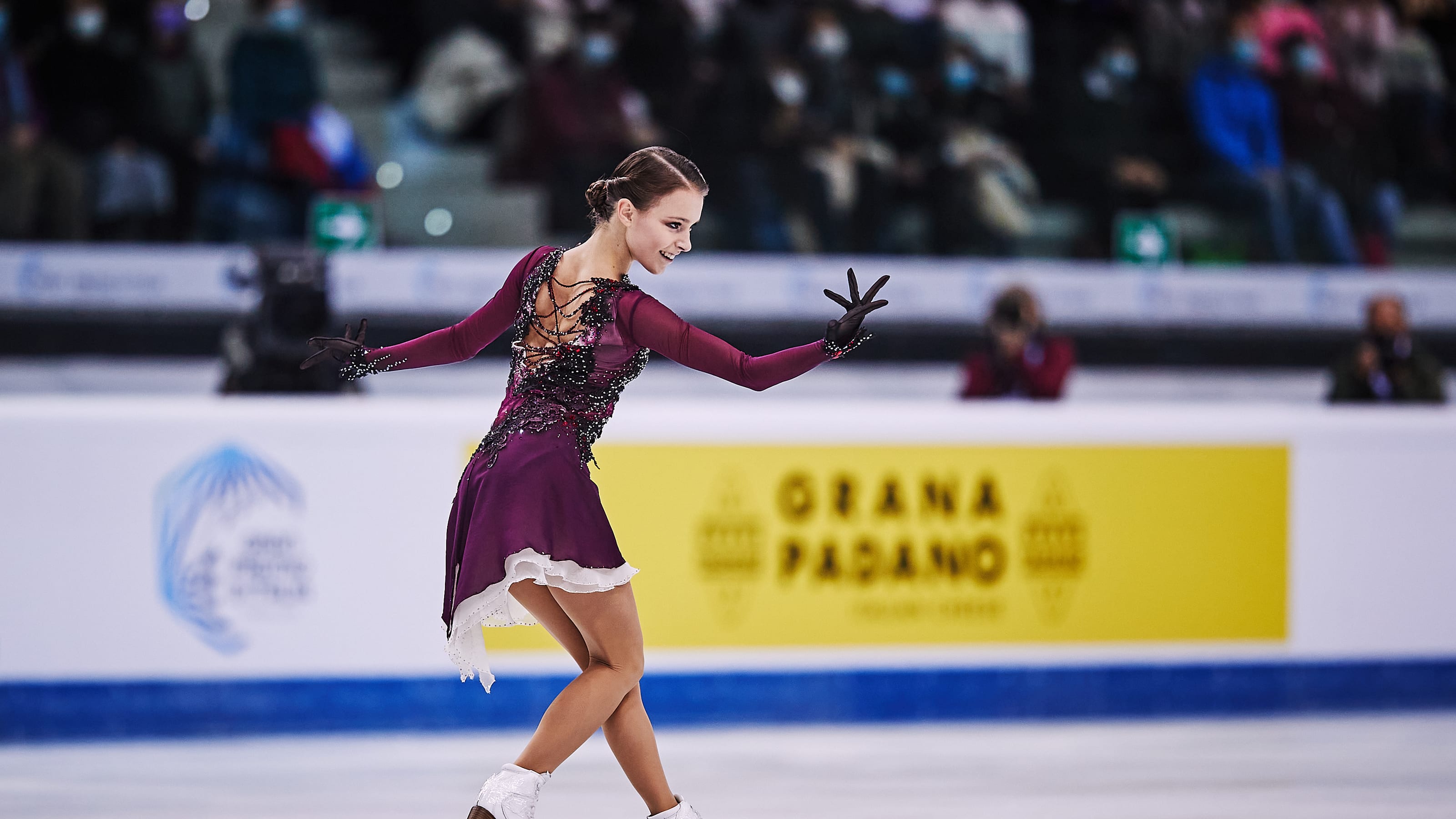 anna shcherbakova bounces back to win gold at italian grand prix