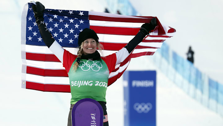 Momento Olimpico del 9 febbraio: Lindsey Jacobellis è oro nello snowboard  cross a Pechino 2022