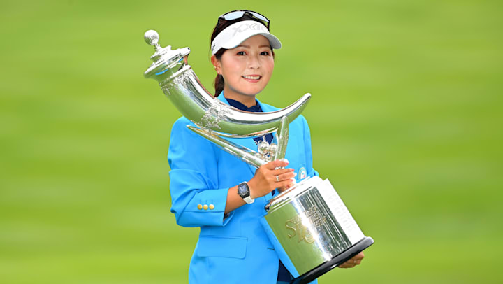 宮里藍サントリーレディスオープンゴルフトーナメント 青木瀬令奈が4年ぶり2度目のjlpgaツアー優勝