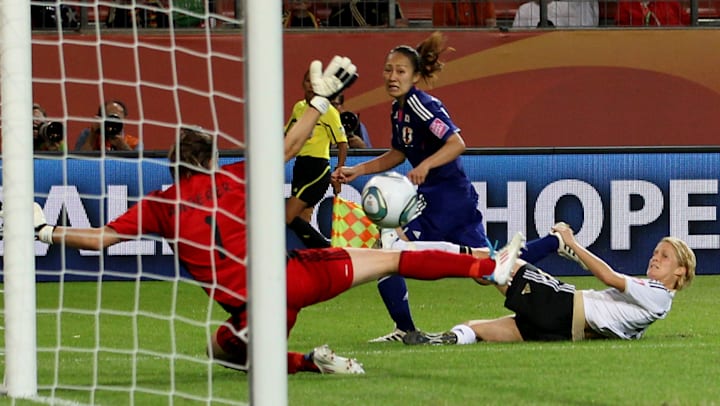 プレイバック 強豪アメリカを下し なでしこジャパンが11年w杯を制す 日本女子サッカーのレジェンド澤穂希は大会mvpと得点王に