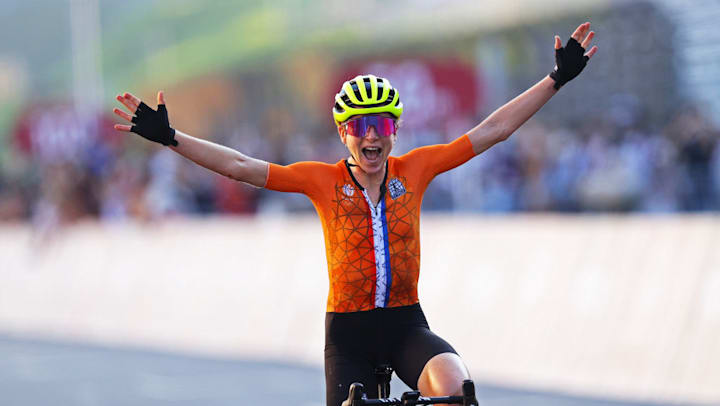 Велоспорт. Итоги женского «Тур де Франс» 2022: ван Влейтен бесподобна в горах!
