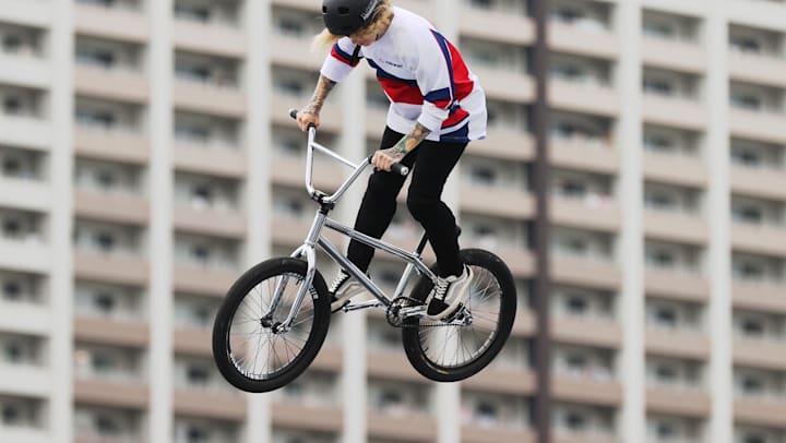 Who are the Tokyo Olympics BMX freestyle women's finalists?