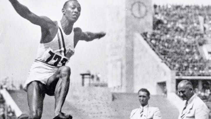 Jesse Owens bondit vers l'or - Actualité Olympique