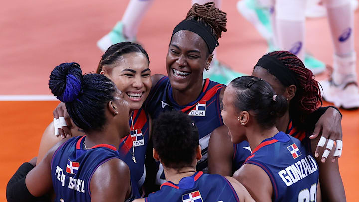 Dominicanas comemoram ponto contra o Brasil. Caribenhas fizeram ótimo jogo