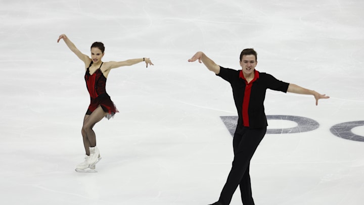 Daria Pavliuchenko and Denis Khodykin at the 2021 Rostelecom Cup.
