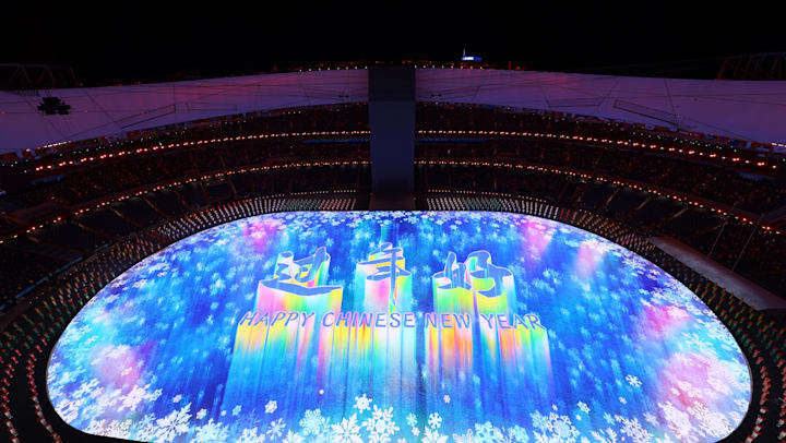 Поздравление с китайским Новым годом на «ледяной поверхности»