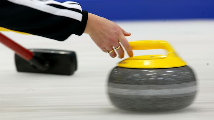 カーリング 女子世界選手権5日目 北海道銀行 Rcfとアメリカに敗れ2勝5敗