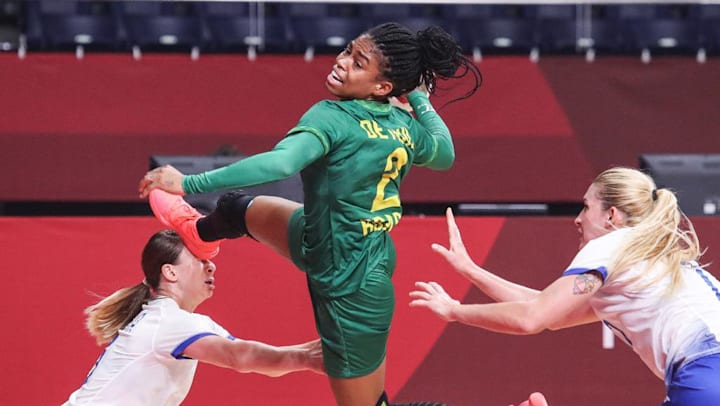 Em Grande Jogo De Bruna E Babi Brasil Empata Com Roc No Handebol Feminino