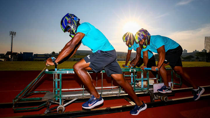 Equipe brasileira de bobsled treina em São Caetano do Sul em maio de 2021.