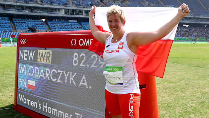 Wlodarczyk Smashes Women S Hammer World Record Olympic News