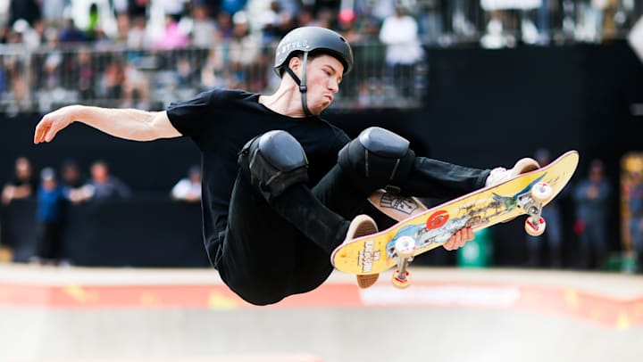 Shaun white skateboarding characters
