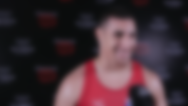 El mantra del boxeador australiano Justis Huni: "Golpea y que no te golpeen"